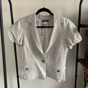 (BRAND NEW) Short sleeve beige blazer